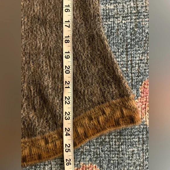 Women’s Tejido Parillo Alpaca Hoodie - Picture 7 of 8